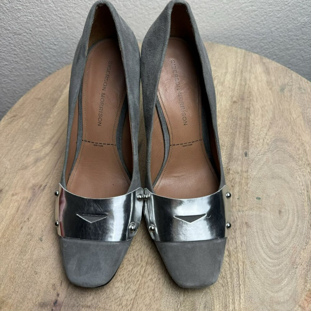Sergio Rossi Silver & Gray Heels With Studded‎ Accent Size 8 Women Pumps Suede